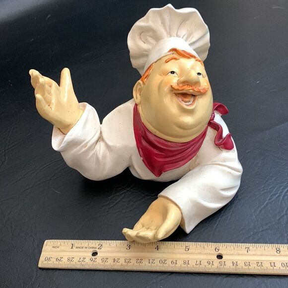 Pampered Italian Chef Wine Bottle Holder Ceramic Bust Red Neck Scarf White Hat - Picture 8 of 14